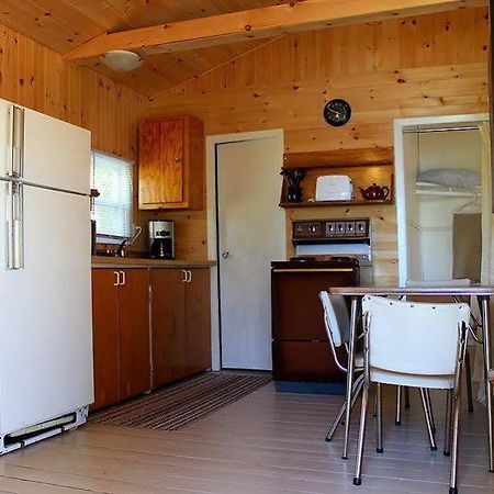 Mashkinonje Lodge Lavigne ภายนอก รูปภาพ
