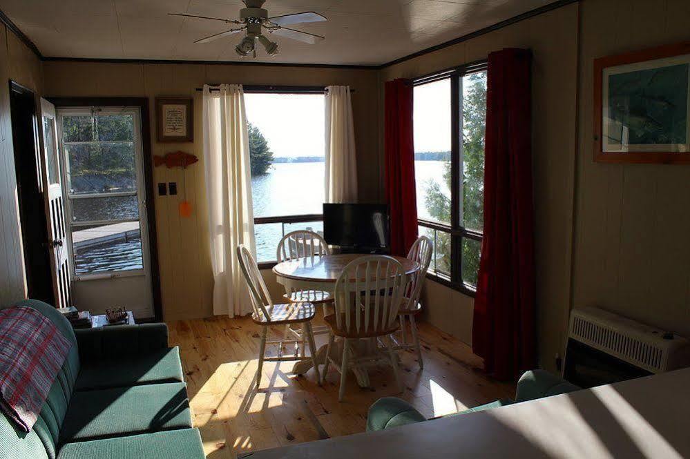Mashkinonje Lodge Lavigne ภายนอก รูปภาพ